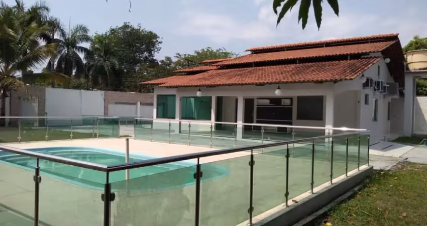 Cond. laranjeiras. casa com 1.600m2 . 3 suites , sala para 2 ambientes + casa de apoio