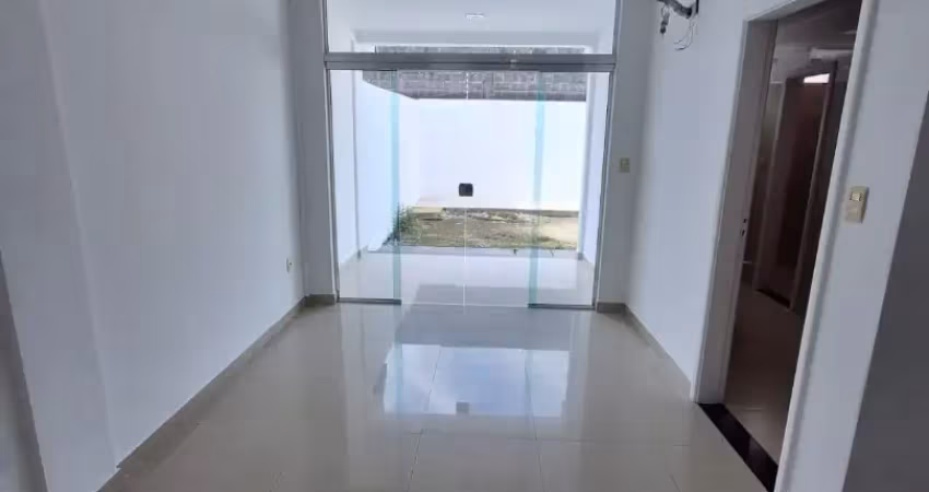 Planalto. cond. villa santorini, 3 quartos sendo 1 suite, sala para 2 ambientes e 2 vagas.