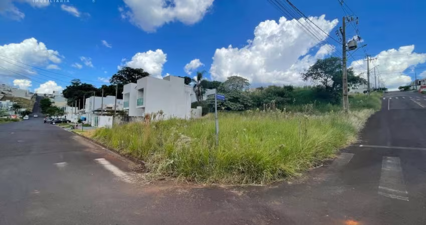 TERRENO DE ESQUINA A VENDA NO BAIRRO FRARON - PATO BRANCO - 336,86M