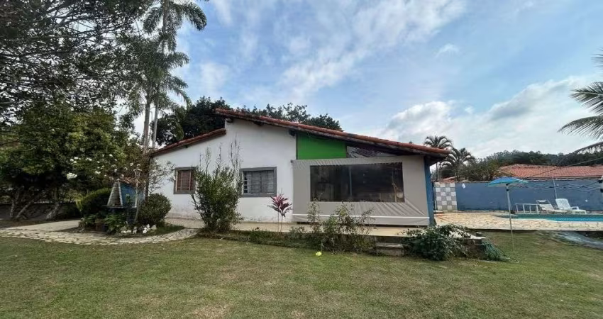 Chácara com 3 dormitórios à venda, 2200 m² por R$ 700.000,00 - Freguesia da Escada - Guararema/SP
