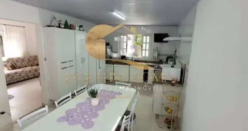 Casa para Venda em Arujá, Arujá Center Ville, 3 dormitórios, 1 suíte, 2 banheiros, 2 vagas