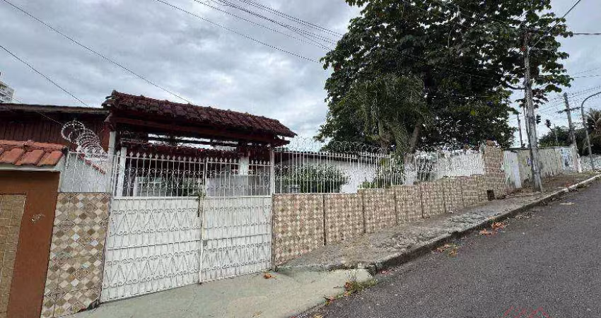 Casa com 3 dormitórios para alugar no Conj. Jardim Yolanda por R$ 3.500/mês - Parque 10 de Novembro - Manaus/AM
