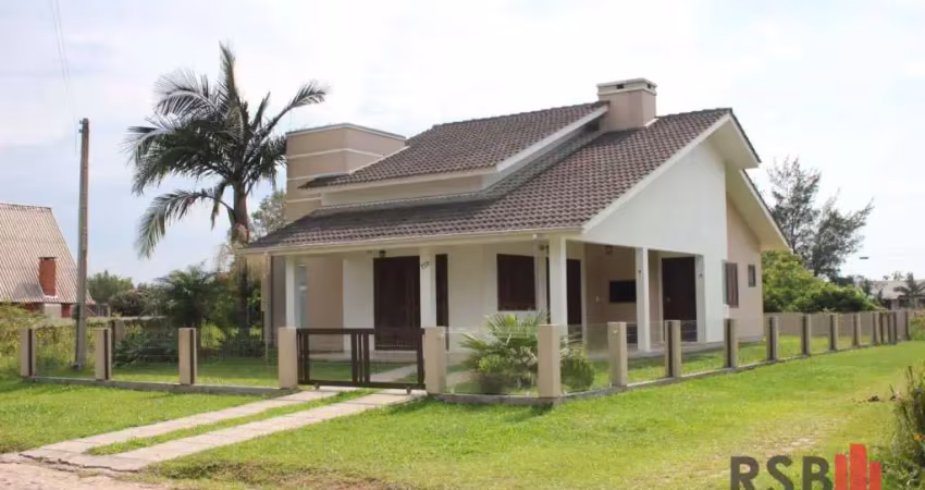 Casa com 4 dormitórios à venda, 181 m² por R$ 795.000,00 - Bellatorres - Passo de Torres/SC