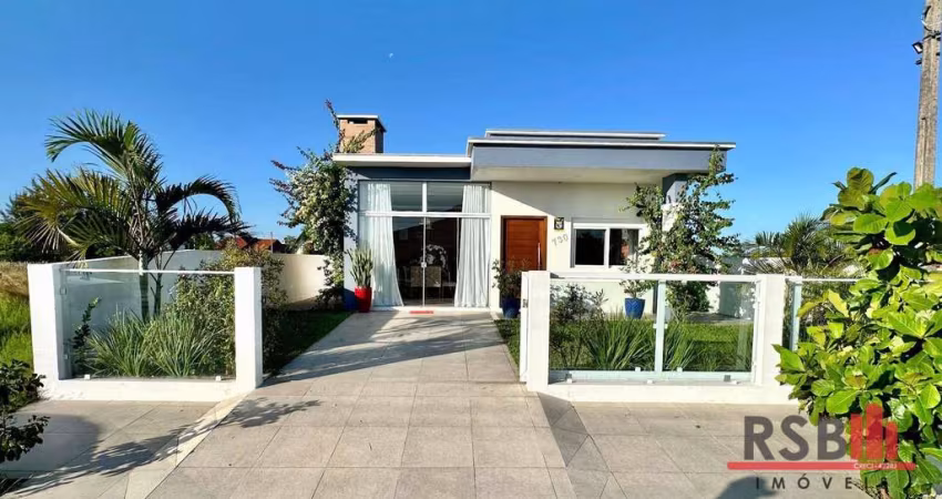 Casa com 3 dormitórios à venda, 110 m² por R$ 690.000 - Bellatorres - Passo de Torres/SC