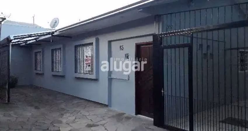 Casa com 3 quartos à venda na Rua Honeyde Bertussi, 887, Nossa Senhora da Saúde, Caxias do Sul