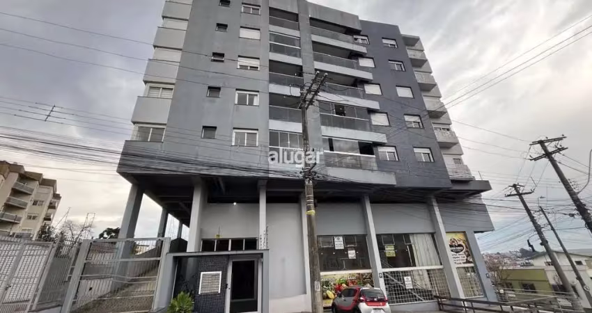 Apartamento com 3 quartos para alugar no Floresta, Caxias do Sul 