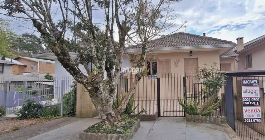 Casa com 3 quartos para alugar na Rua Arcadio Crippa, Forqueta, Caxias do Sul