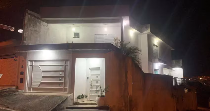 Casa / Sobrado para Venda em Mogi das Cruzes, Residencial Colinas, 3 dormitórios, 1 suíte, 4 banheiros, 2 vagas