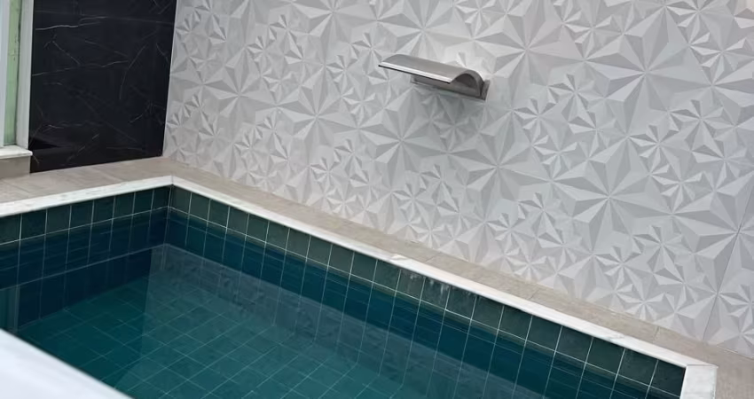 Sobrado  com piscina  e 3 suítes  no Boqueirão em Santos