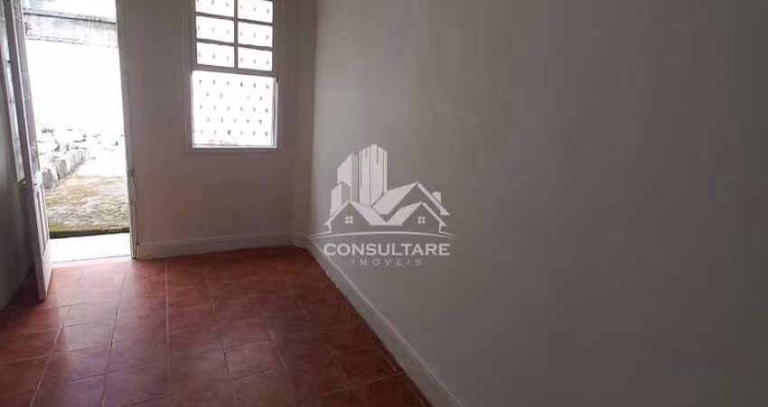 Casa fundos com 1 quarto, Vila Mathias, Cod: 26763