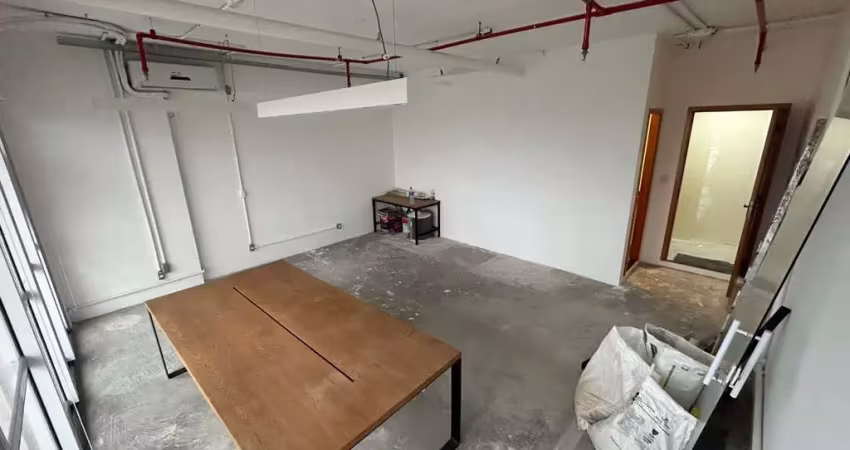 Sala à venda encruzilhada, santos r$ 405 mil, ref 3988