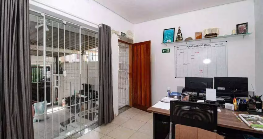 Casa com 2 quartos para alugar na Rua Conselheiro Ribas, Embaré, Santos
