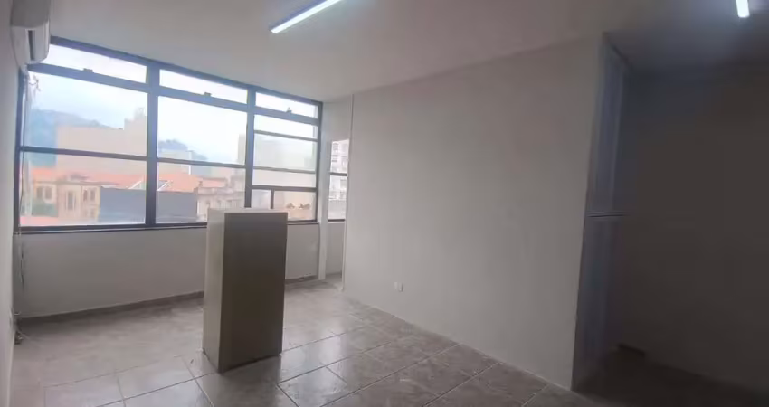 Sala comercial para alugar na Rua General Câmara, 05, Centro, Santos