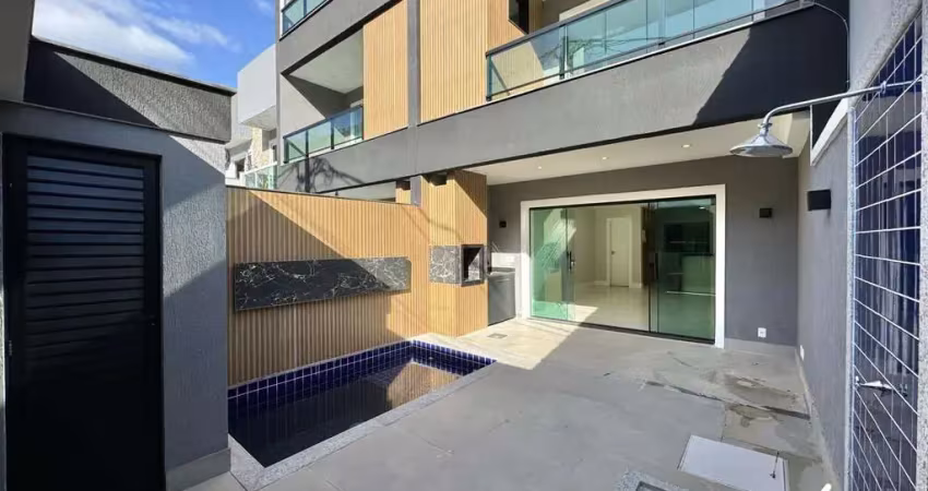 Aluguel de Casa Triplex em Vargem Grande