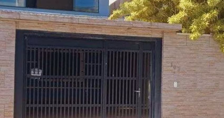 Casa para Venda no bairro Santa Regina em Camboriú, 3 quartos sendo 1 suíte, 4 vagas, 150 m² de área total, 105 m² privativos,
