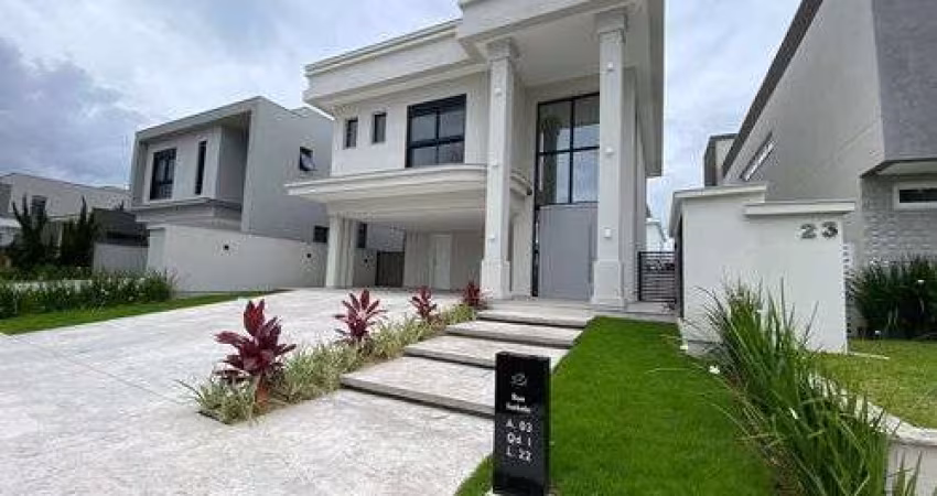 Casa para Venda no bairro Santa Regina em Camboriú, 3 quartos sendo 3 suítes, 2 vagas, 342 m² de área total, 262 m² privativos,