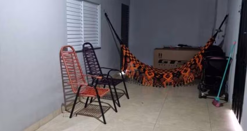 Casa para Venda em Uberlândia, Custódio Pereira, 5 dormitórios, 2 banheiros, 2 vagas