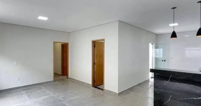 Casa para Venda em Uberlândia, Nova Uberlândia, 3 dormitórios, 2 suítes, 1 banheiro, 4 vagas