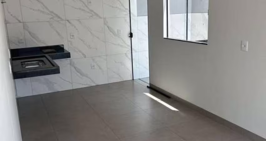 Casa para Venda em Uberlândia, Shopping Park, 2 dormitórios, 1 suíte, 1 banheiro, 2 vagas