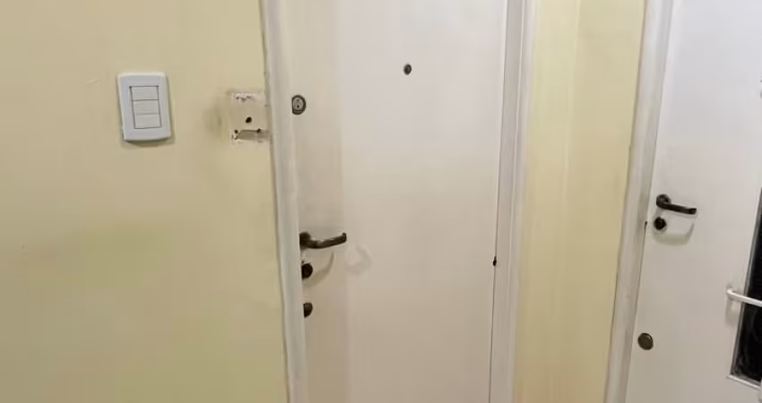 ótima Sala comercial para alugar na Av. Borges de Medeiros