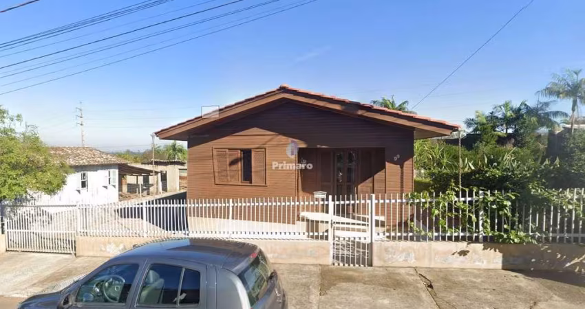 Casa com 3 quartos, 1 banheiro, 2 garagem, área gourmet