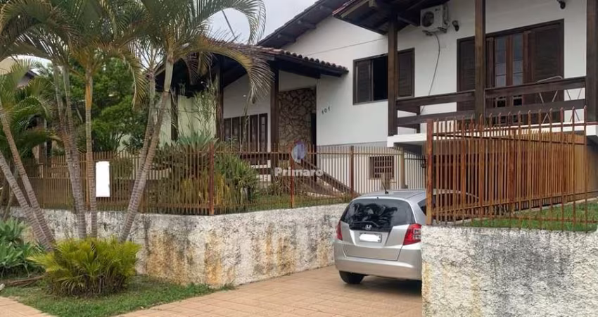 Casa com 3 quartos 1 suite 2 vagas de garagem