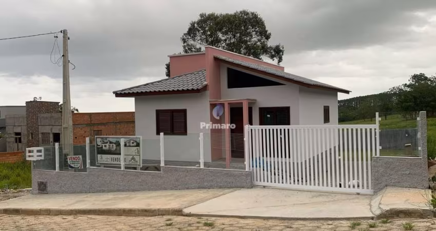 Casa no Balneário Rincão a venda com 2 quartos, sendo 1 suíte, amplo terreno