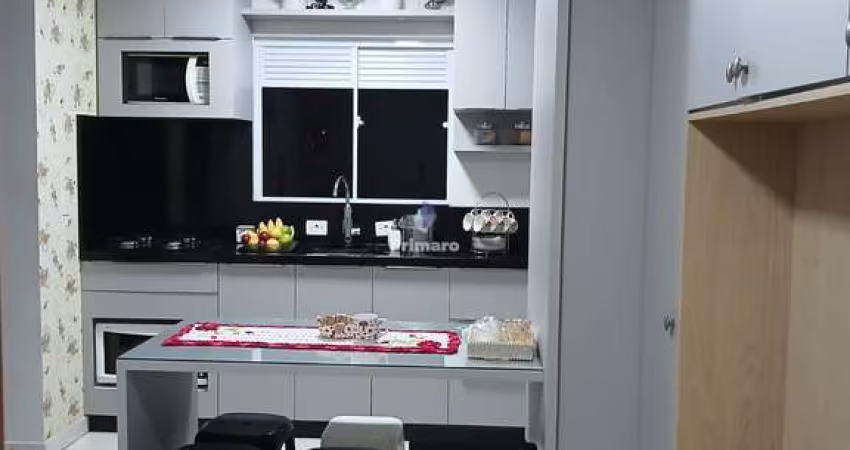 Apartamento com 2 quartos, 1 banheiro, semimobiliado