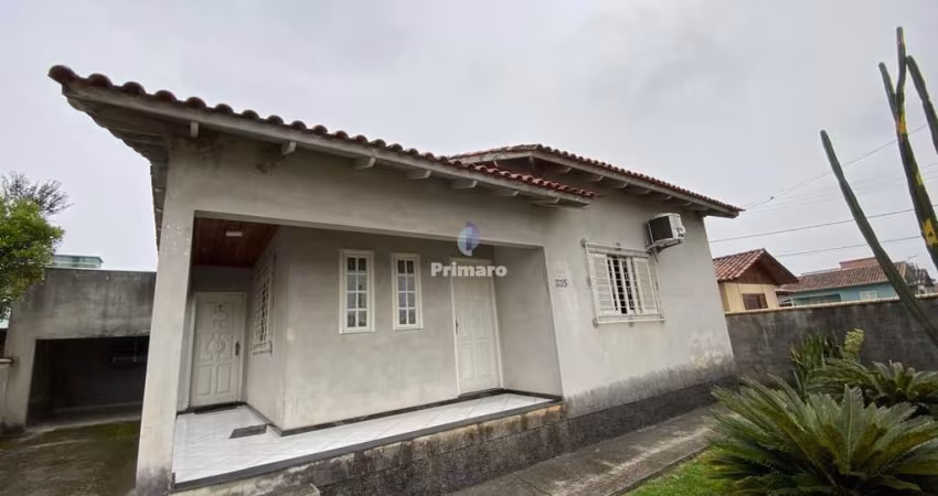 Casa com 3 quartos sendo 1 suíte