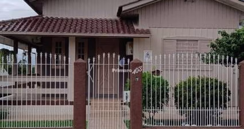 Casa com 3 quartos, 1 suíte, 2 vagas de garagem