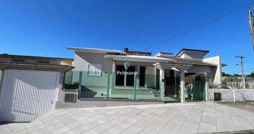 Casa a venda 5 quartos, piscina, proximo ao centro de Criciciuma