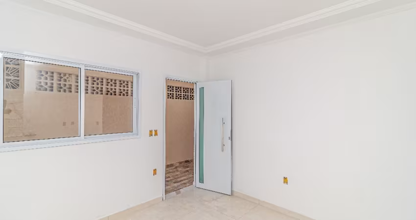 Linda casa nova em condomínio com dois dormitórios esperando você, Solemar Praia Grande SP.