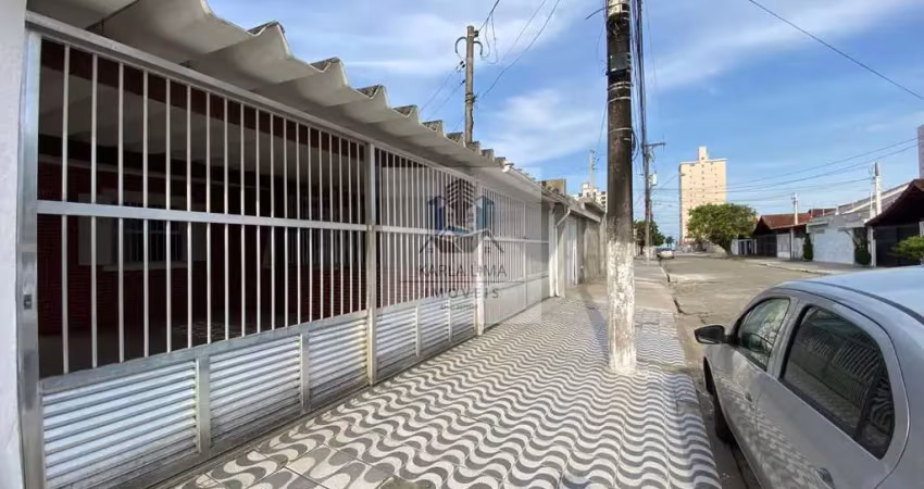 Excelente casa à venda com 02 dormitório, sendo 01 suíte, 02 vagas. em maracanã  -  praia grande