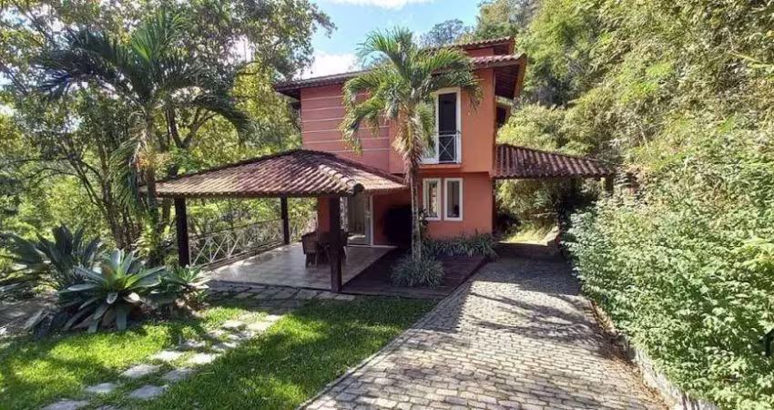 Casa com 4 dormitórios à venda, 230 m² por R$ 820.000,00 - Rio do Ouro - São Gonçalo/RJ