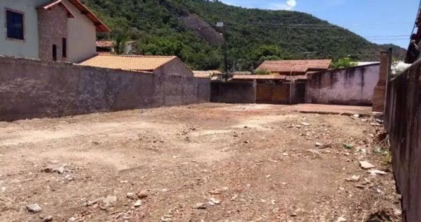 Terreno à venda, 180 m² por R$ 336.000,00 - Piratininga - Niterói/RJ