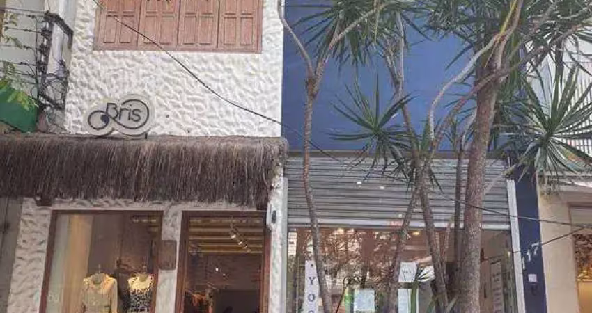Prédio comercial à venda com 250m² e 2 lojas no miolo de icaraí