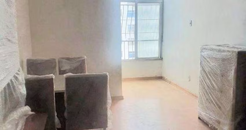 Apartamento de 2 quartos com vaga no miolo de Icaraí