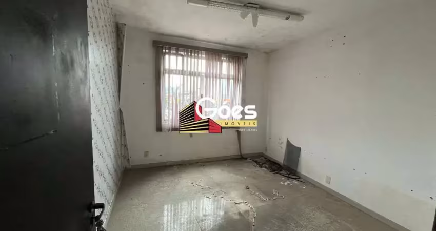 Sala comercial para alugar na Praça Vinte e Dois de Novembro, Centro, Mauá