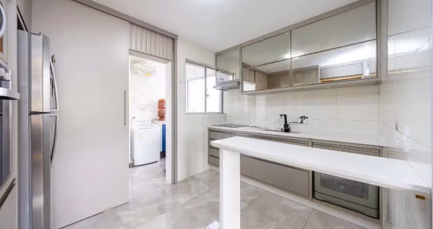 Apto mobiliado, andar alto, 03 dorm, com vaga coberta! 4min d palladium!