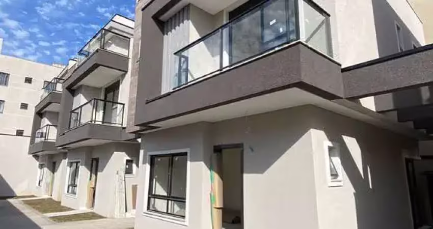 Triplex com infra jacuzzi no terraço, 03 suítes e 02 vagas!