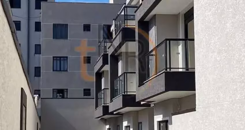 Triplex em rua sem saída! 03 dorm, proximo ao carrefour24hrs!