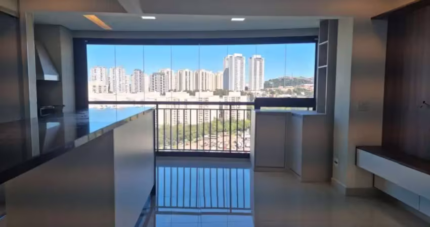 Belíssimo apto de 2 dormitórios com varanda gourmet e vista no bellagio alphavil