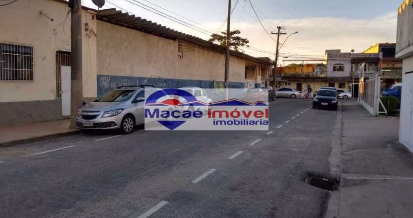Galpão / Depósito / Armazém em Centro  -  Macaé