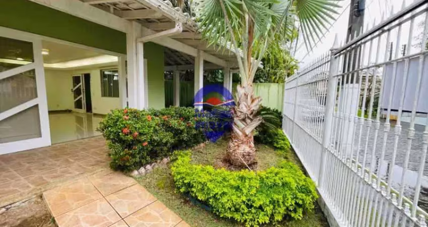 Casa em condomínio fechado com 4 quartos à venda na Rua Aquarius, Barra de Macaé, Macaé