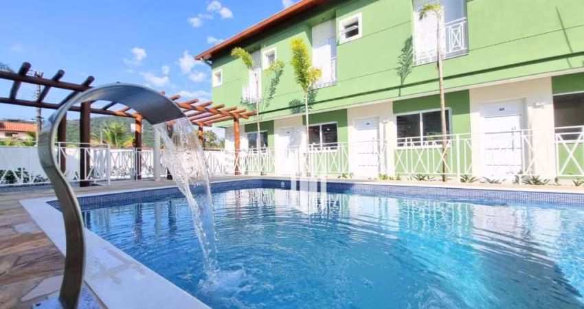 Sobrado com 2 dormitórios à venda por R$ 495.000 - Jardim Capricórnio - Caraguatatuba/SP