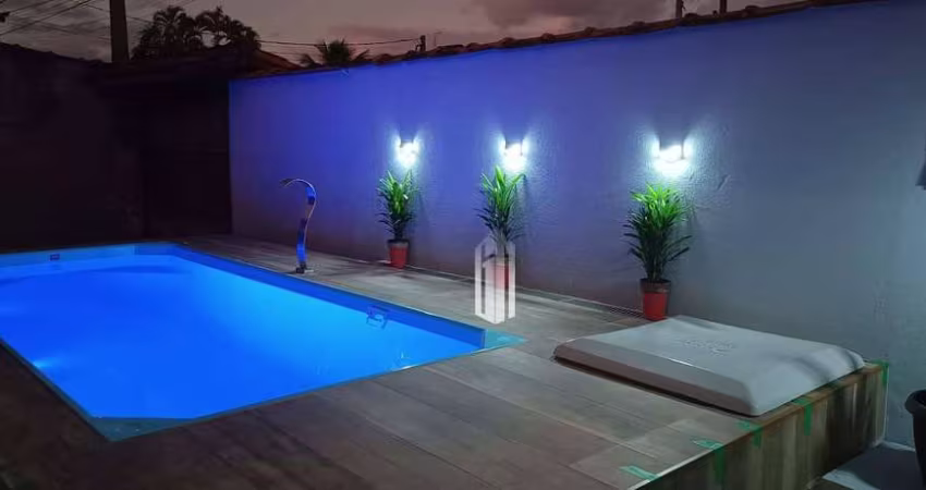 Casa com 3 dormitórios à venda, 221 m² por R$ 1.100.000 - Indaiá - Caraguatatuba