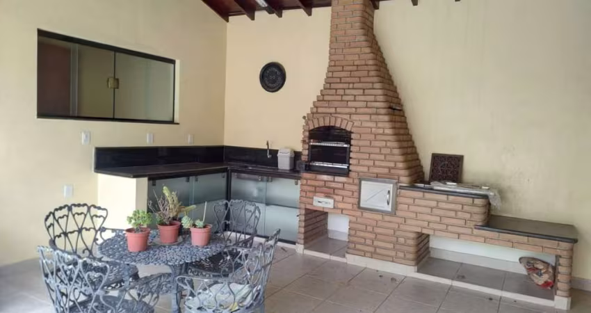 Sobrado com 3 dormitórios à venda, 172 m² por R$ 1.200.000 - Campos Elíseos - Taubaté/SP