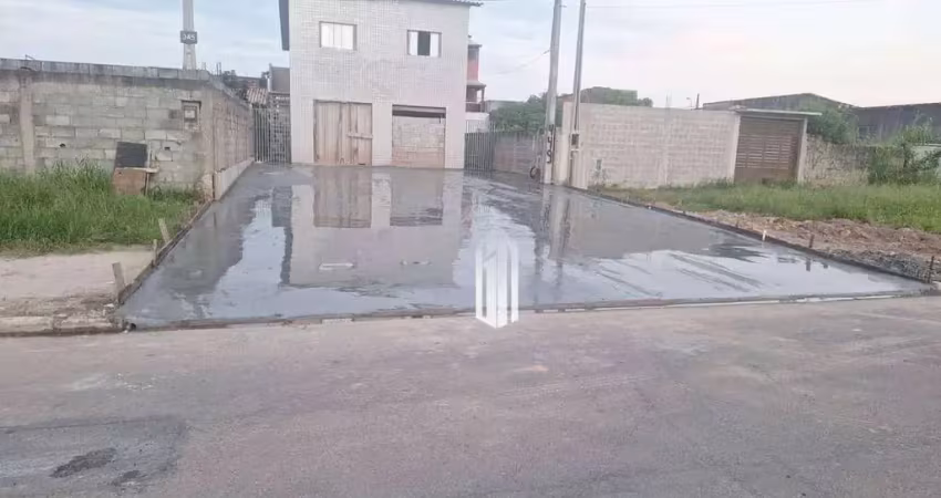 Kitnet 20m2, com 2 quartos, 1 banheiro, ambiente familiar e seguro .