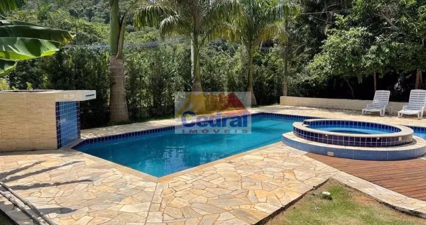 Sítio / chácara com piscina e churrasqueira para alugar em mogi das cruzes/sp