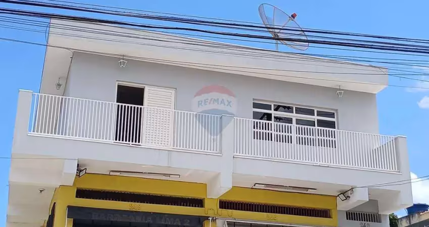 Belísima casa... 4 dormitórios sendo 1 suite 'Casa de Esquina com sacada em todo o entorno - Vista incrível'